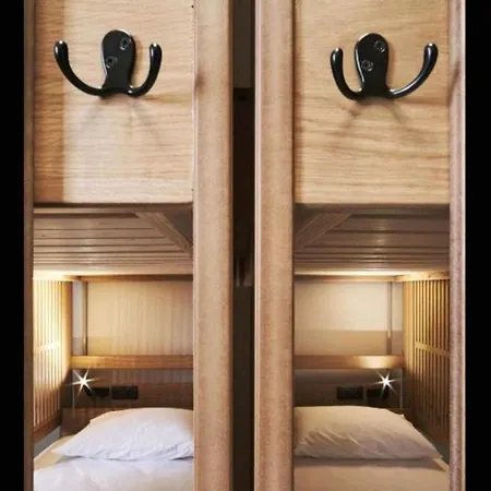 Parea Hostel